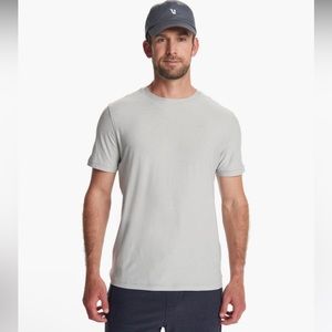 Vuori men’s t shirt
